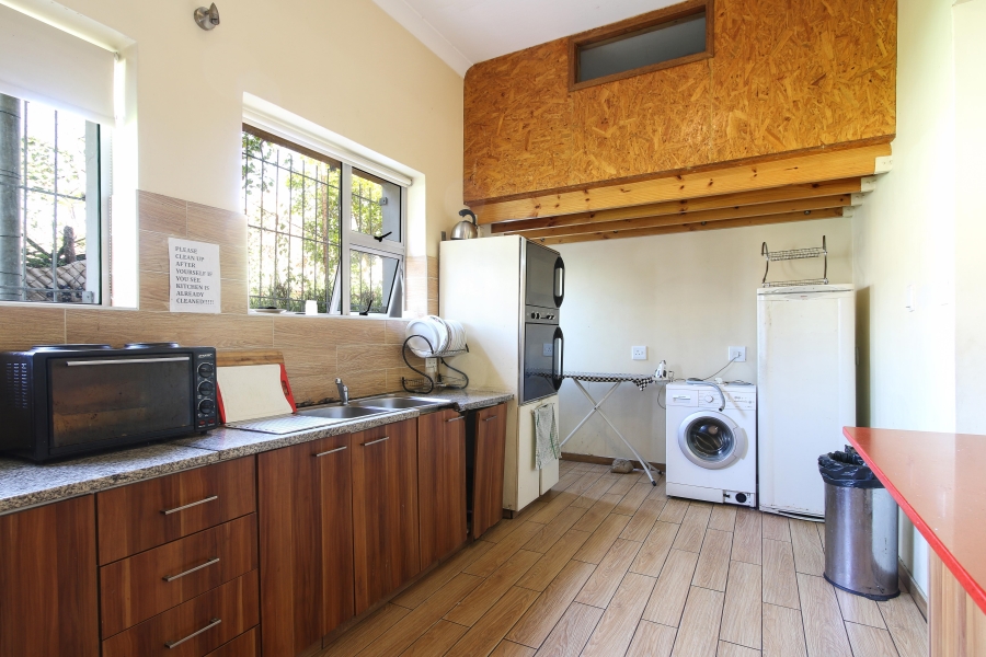 7 Bedroom Property for Sale in Walmer Estate Western Cape